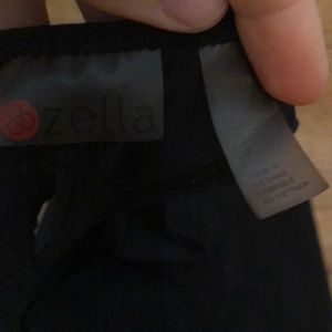 Zella Tops - Zella black workout tank top Zella Tops - Zella black workout tank top